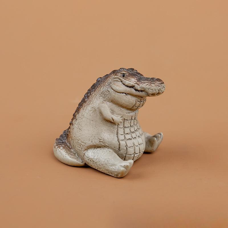 Cute Mini Alligator Figurine, Resin Ornament, Desktop Decoration for Home Office, Home Decor Supplies, Gift for Friend & Family