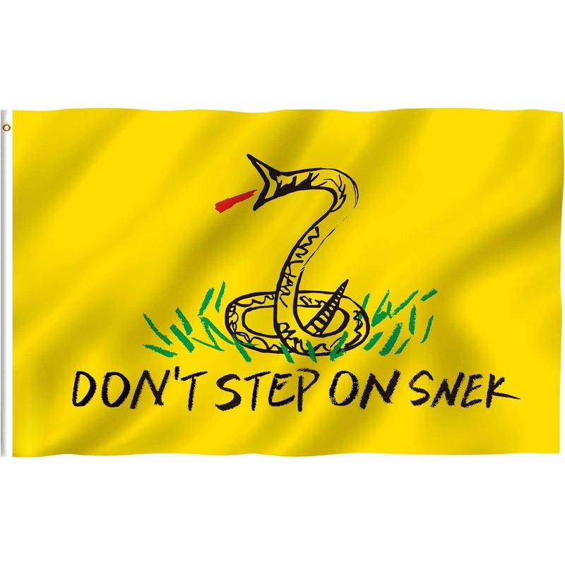 Fly Breeze 3x5 Foot Don't Step on Snek Flag - Vivid Color and Fade Proof - Canvas Header and Double Stitched - No Step on Me Flags Polyester with Brass Grommets 3 X 5 Ft Lightweight Banners Print