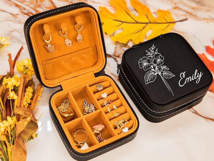 Birth Flower Jewelry Travel Case, Personalized Birthday Gift, Birth Month Flower Gift, Leather Jewelry Travel Case, Custom Jewelry Case Boxes Organiser