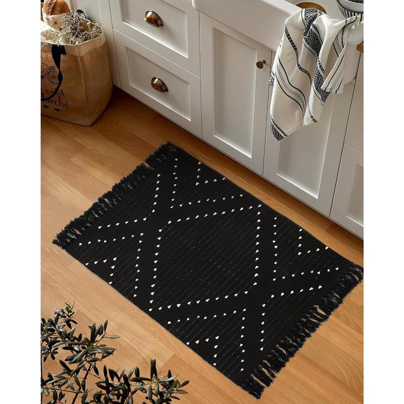 Boho Bathroom Rug Washable Black Rug Small Moroccan Throw Rug for Bath,Cotton Woven Area Rug Carpet with Tassel for Entryway Kitchen Sink Front Door Mat Decoration