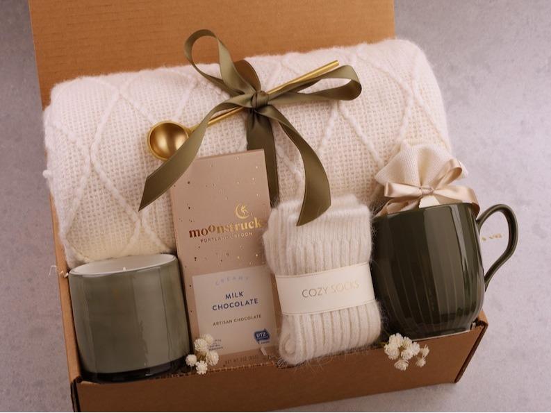 Christmas Gift, Holiday Gift Box, Gifts For Women Friends, Appreciation Gift Box, Thank You Gift Box For Women