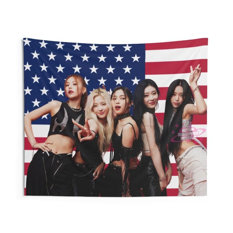 Itzy America Flag Tapestry, Kpop Room Merch, Gift for Midzy Itzy Fan, Itzy Merch, Kpop Wall Decor, Itzy Kpop, Kpop Flag, Itzy Flag, Itzy